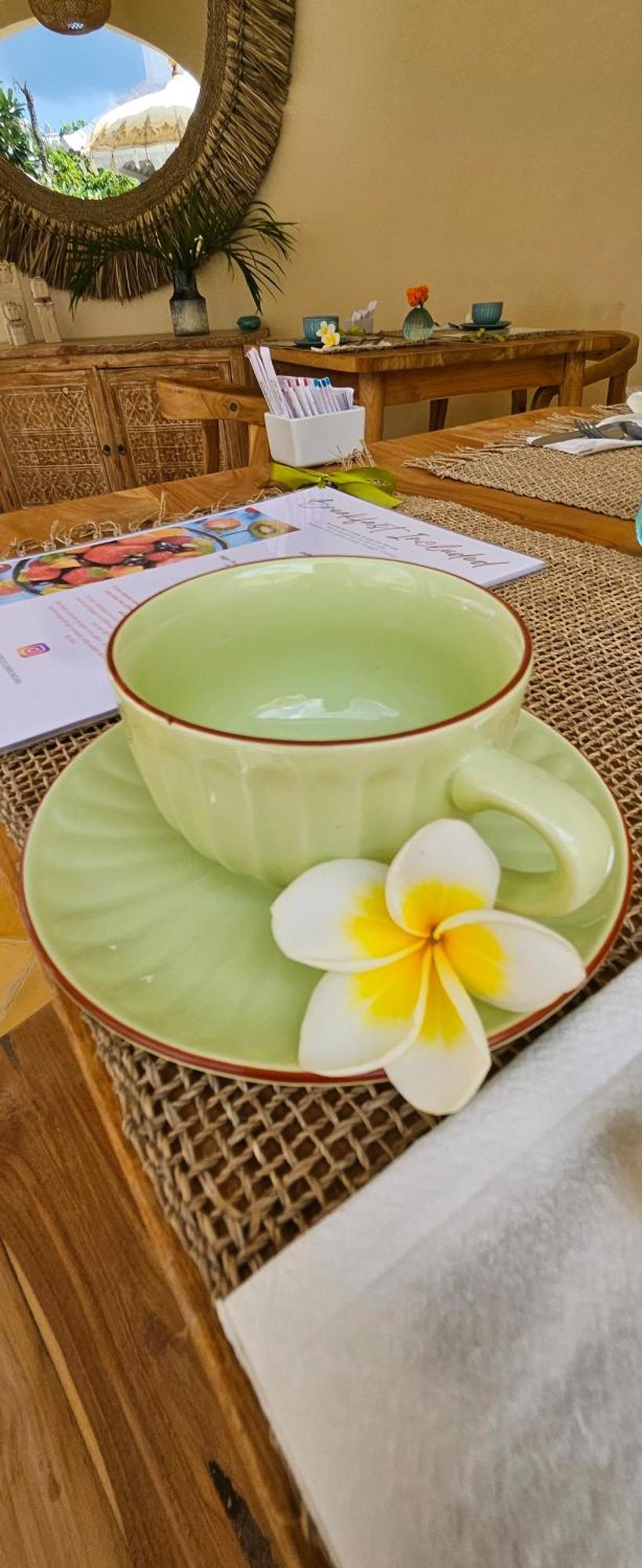 Hotel United Colors Of Lembongan Nusa Lembongan Esterno foto