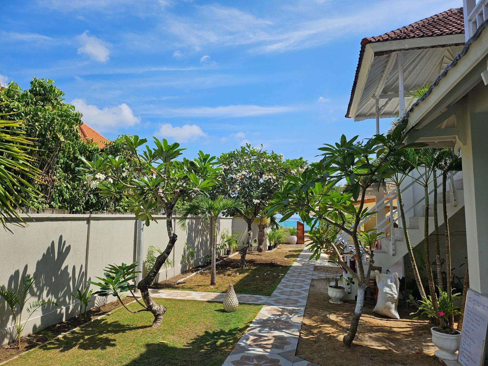 Hotel United Colors Of Lembongan Nusa Lembongan Esterno foto