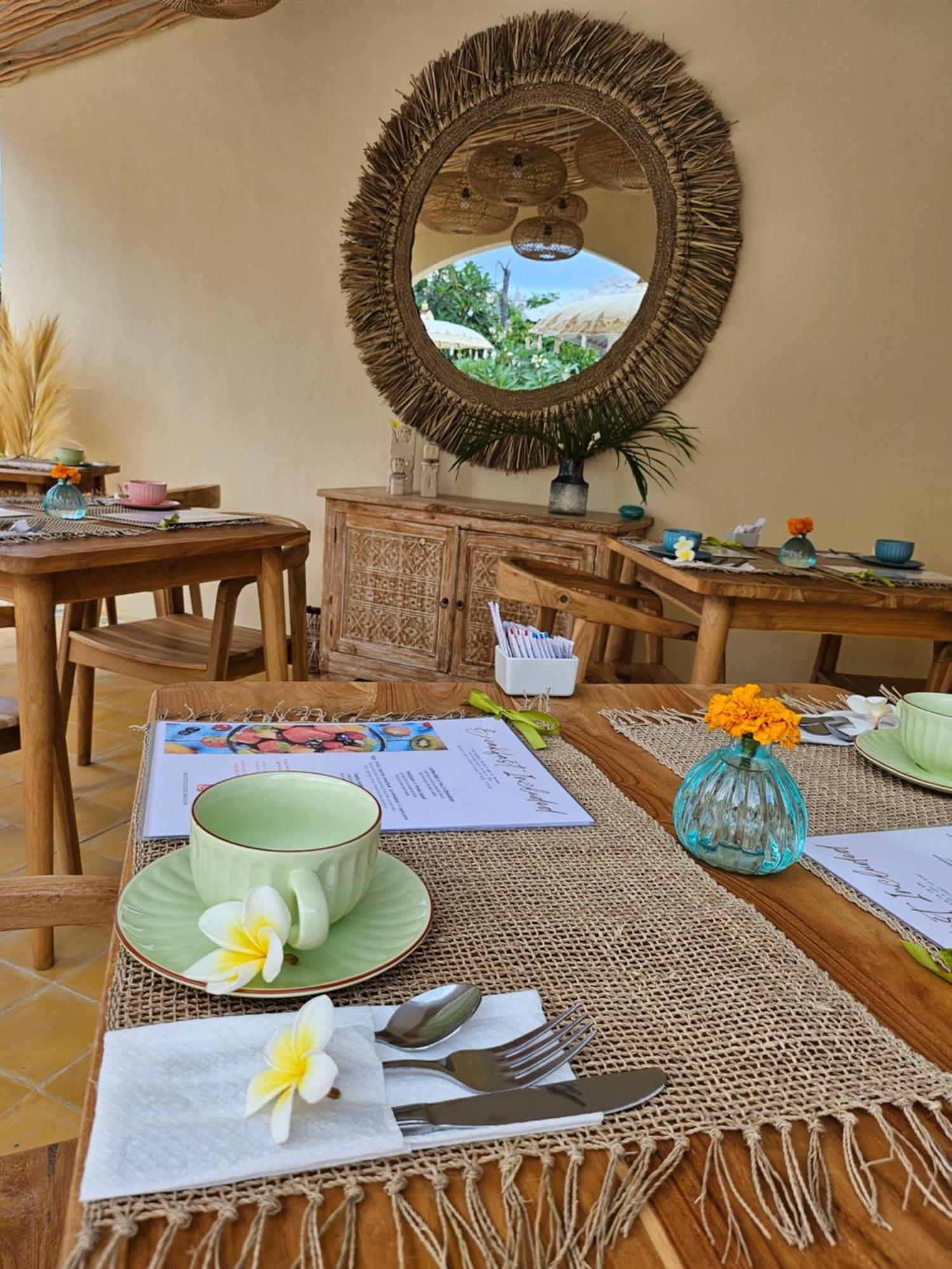 Hotel United Colors Of Lembongan Nusa Lembongan Esterno foto
